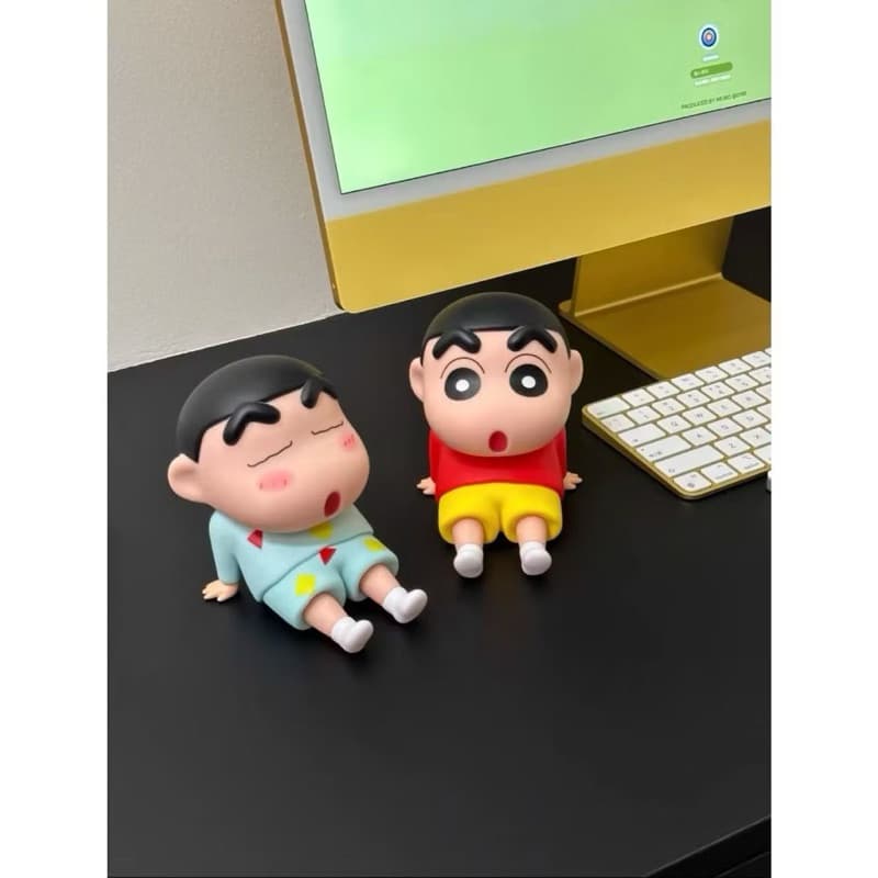 Phone Holder Crayon Shinchan Figure Toys Holder Pajangan Meja Lucu Lazy Santai